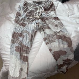 Aerie camo joggers